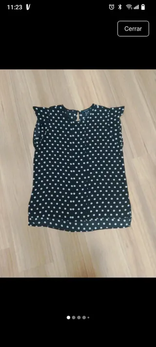 Blusa Atmosphere lunares talla 40
