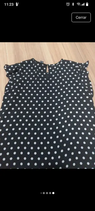 Blusa Atmosphere lunares talla 40