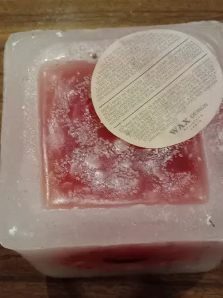 Vela quadrada grande perfumada com flor vermelha