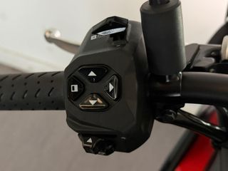 APRILIA TUONO 660 FACTORY AÑO2024 3200KM