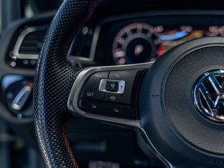 Volkswagen Golf GTI TCR 2.0 TSI 213kW290CV DSG