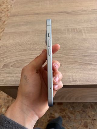 iPhone 15 128GB Azul