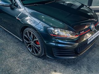 Volkswagen Golf GTI Performance 2.0 TSI 230CV DSG BMT