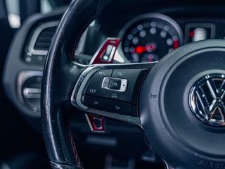 Volkswagen Golf GTI Performance 2.0 TSI 230CV DSG BMT