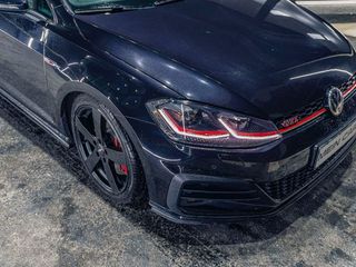 Volkswagen Golf GTI Performance 2.0 TSI 180kW 245CV