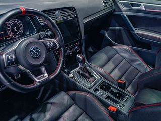 Volkswagen Golf GTI TCR 2.0 TSI 213kW290CV DSG