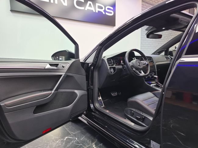 Volkswagen Golf 2020, foto 24