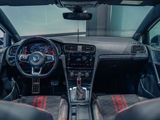 Volkswagen Golf GTI TCR 2.0 TSI 213kW290CV DSG