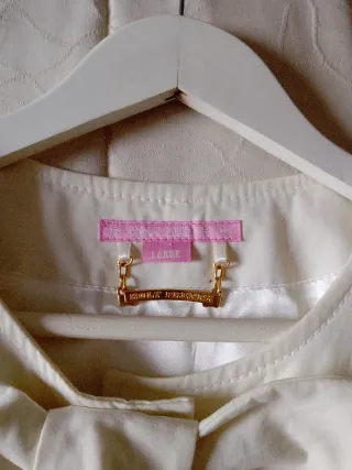 Abrigo blanco con lazo y volantes Talla S/M