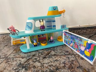 Barco Peppa Pig con muñecos de regalo