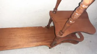 Estantería de madera estilo victoriano