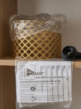 Lampada da soffitto in metallo oro design vintage