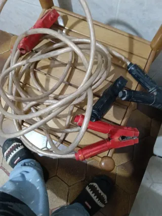 Cables para cargar batería de coche