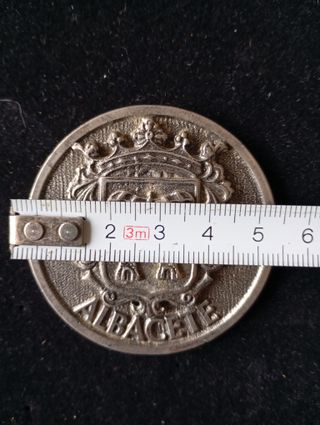 Medalla Albacete Escudo Castillo Corona