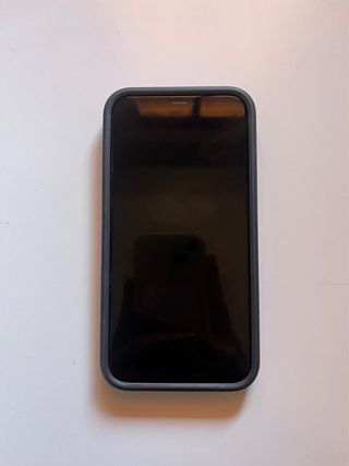 iPhone 11 Blanco + Funda