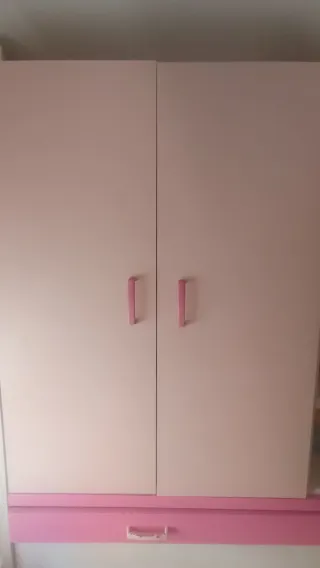 Mueble cama con armario y estantería