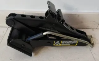 Gato hidráulico universal, características en foto