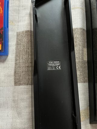 PS4 (PlayStation 4) + Base Vertical + 11 Juegos