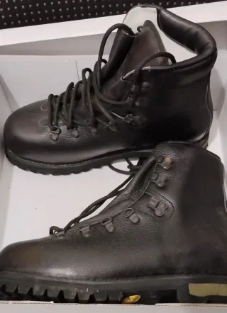 Botas Montaña Kamet Iturri Negras Nuevas