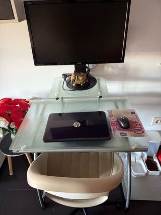 Portatil con raton inalambrico incluido