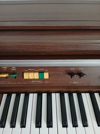 Órgano Yamaha Elestone