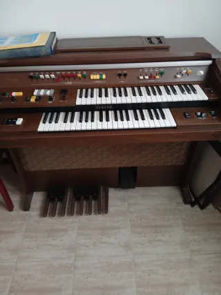 Órgano Yamaha Elestone