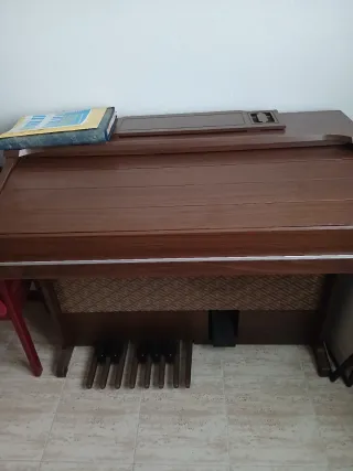 Órgano Yamaha Elestone