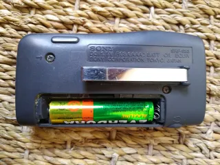 Radio Portátil Sony SRF-S83 Mega Bass