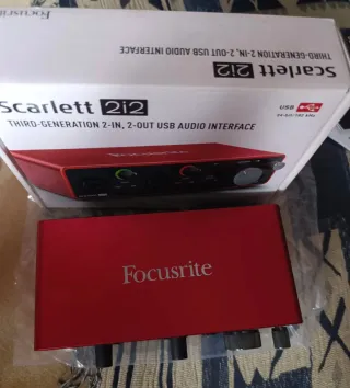 Focusrite Scarlett 2i2 Tarjeta de Sonido
