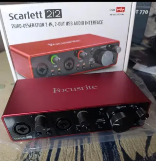Focusrite Scarlett 2i2 Tarjeta de Sonido