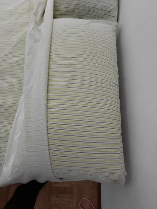 Colchon 150x200 con sommier 150x190 y regalos.