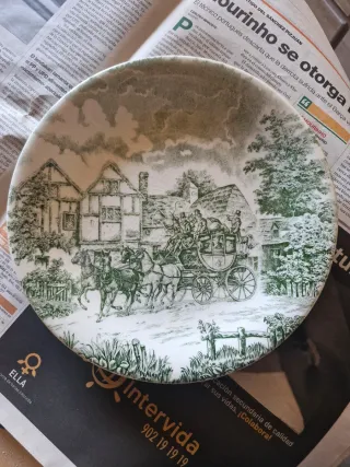 Plato decorativo escena inglesa