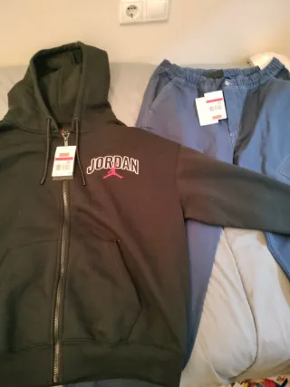 Conjunto Jordan Sudadera y Pantalón Talla L