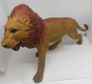 León Realista XL - 47cm
