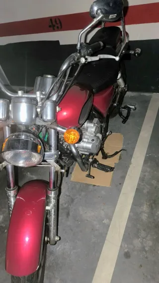 Moto Custom 125cc Roja/Plata