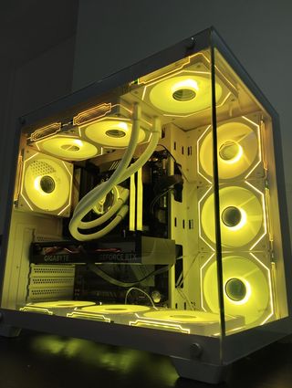 PC Gaming Ryzen 9800X3D + RTX 5070 32GB DDR5