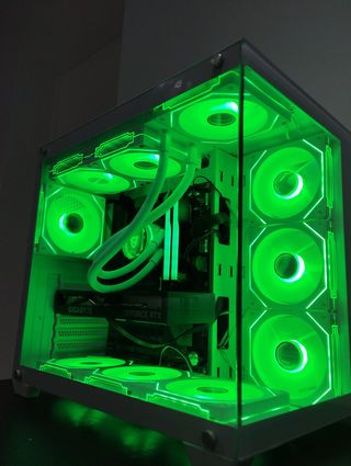 PC Gaming Ryzen 9800X3D + RTX 5070 32GB DDR5