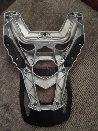 Soporte Baúl piaggio typhoon