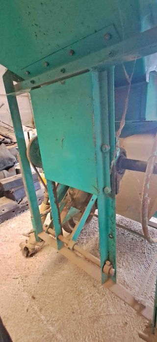 Limpiadora / Aventadora Borrell aceituna.