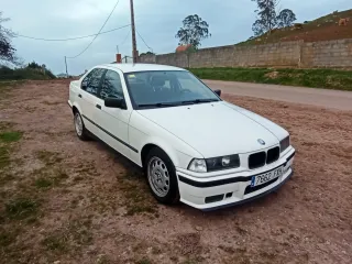 BMW Serie 3 e36 318i 115cv berlina/sedan