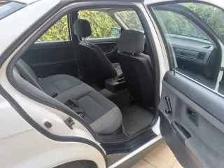 BMW Serie 3 e36 318i 115cv berlina/sedan