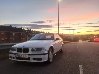 BMW Serie 3 e36 318i 115cv berlina/sedan