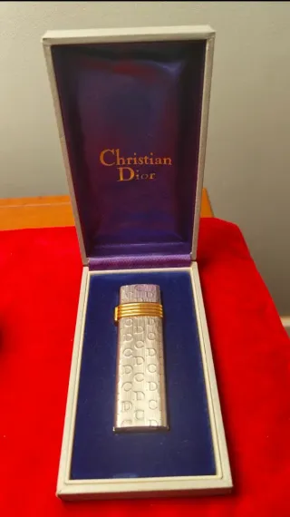 Encendedor Christian Dior chapado oro