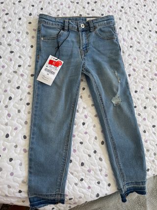 Pantalón vaquero niña 4-5 años