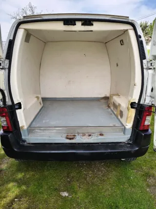 Peugeot Parner  2005