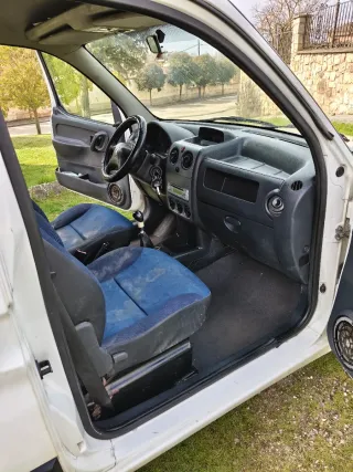 Peugeot Parner  2005