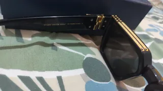 Gafas Louis Vuitton Negras y Doradas 1A exactas