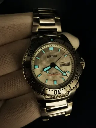 Seiko White Knight Automático