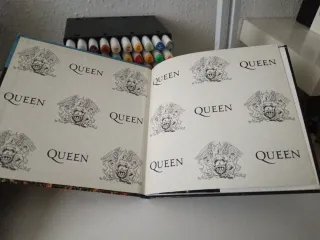 Queen A Kind Of Magic Libro