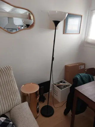 Lampada da terra nera Ikea
